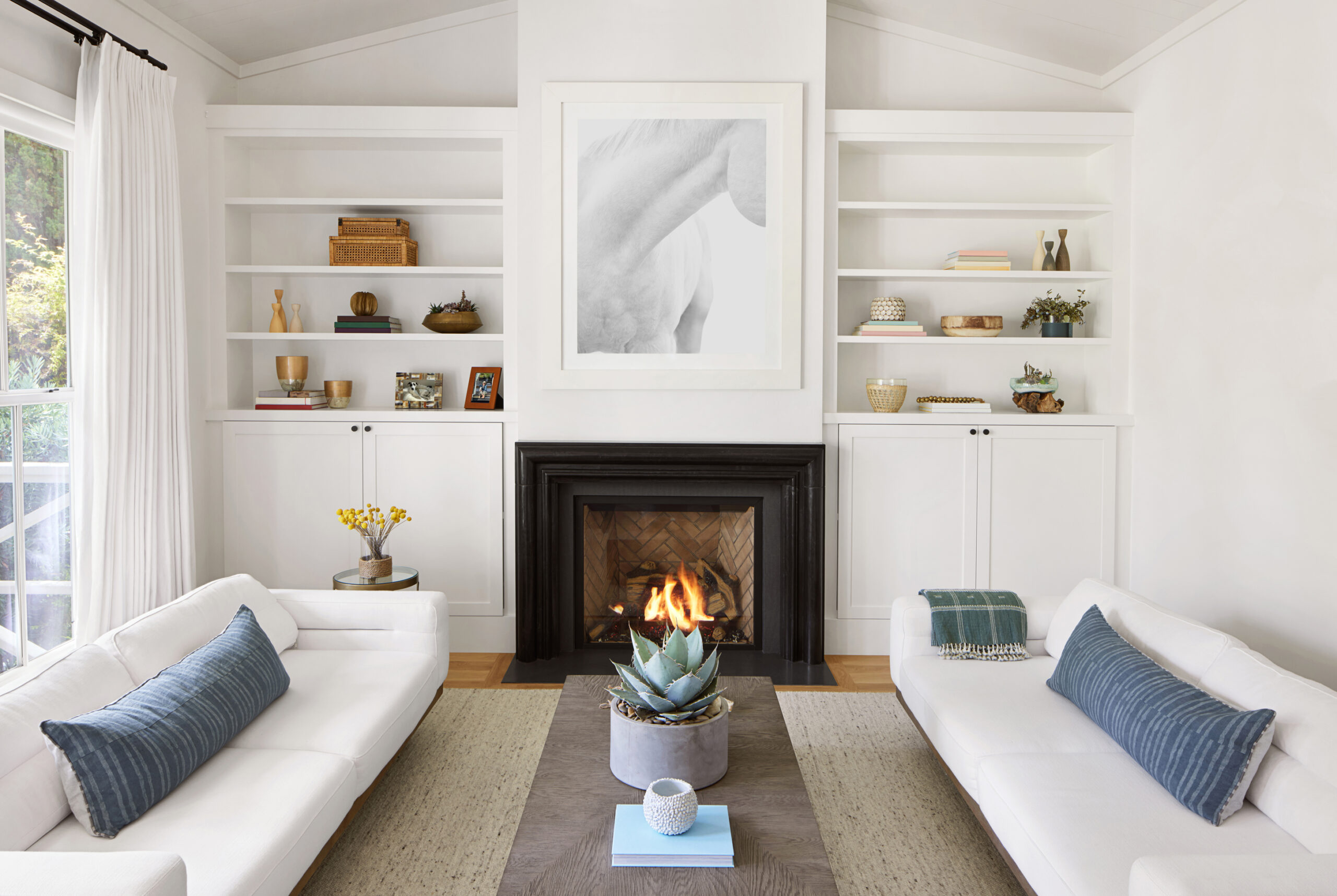 Maid-Bright-Professional-House-Cleaning- Homepage-Services-Recurring Cleanings-Living-Room